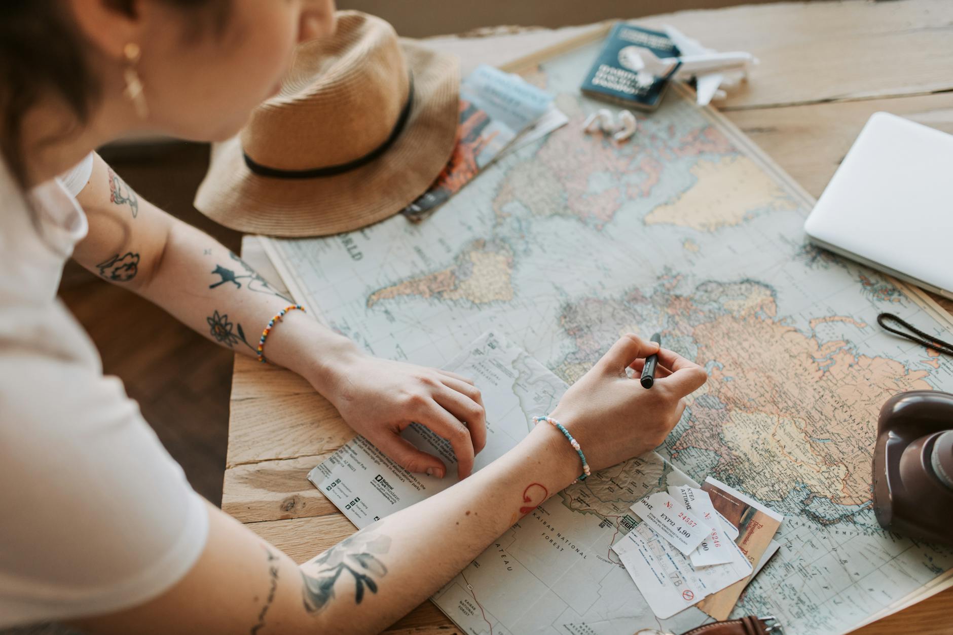Essential Guide to Becoming a Digital Nomad: Your Path to Location Independence