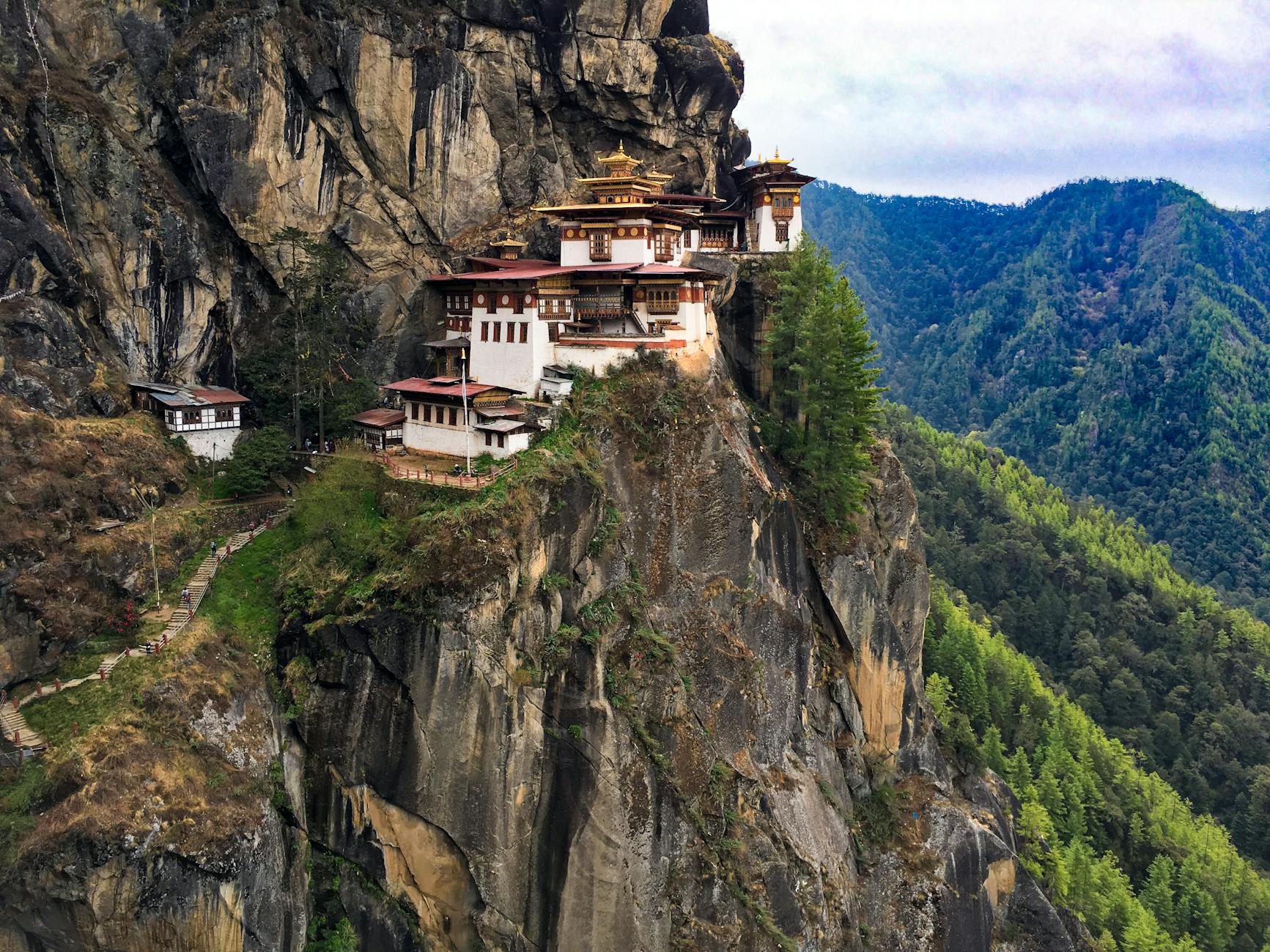Explore 2025’s Best Travel Spots: Adventure Awaits